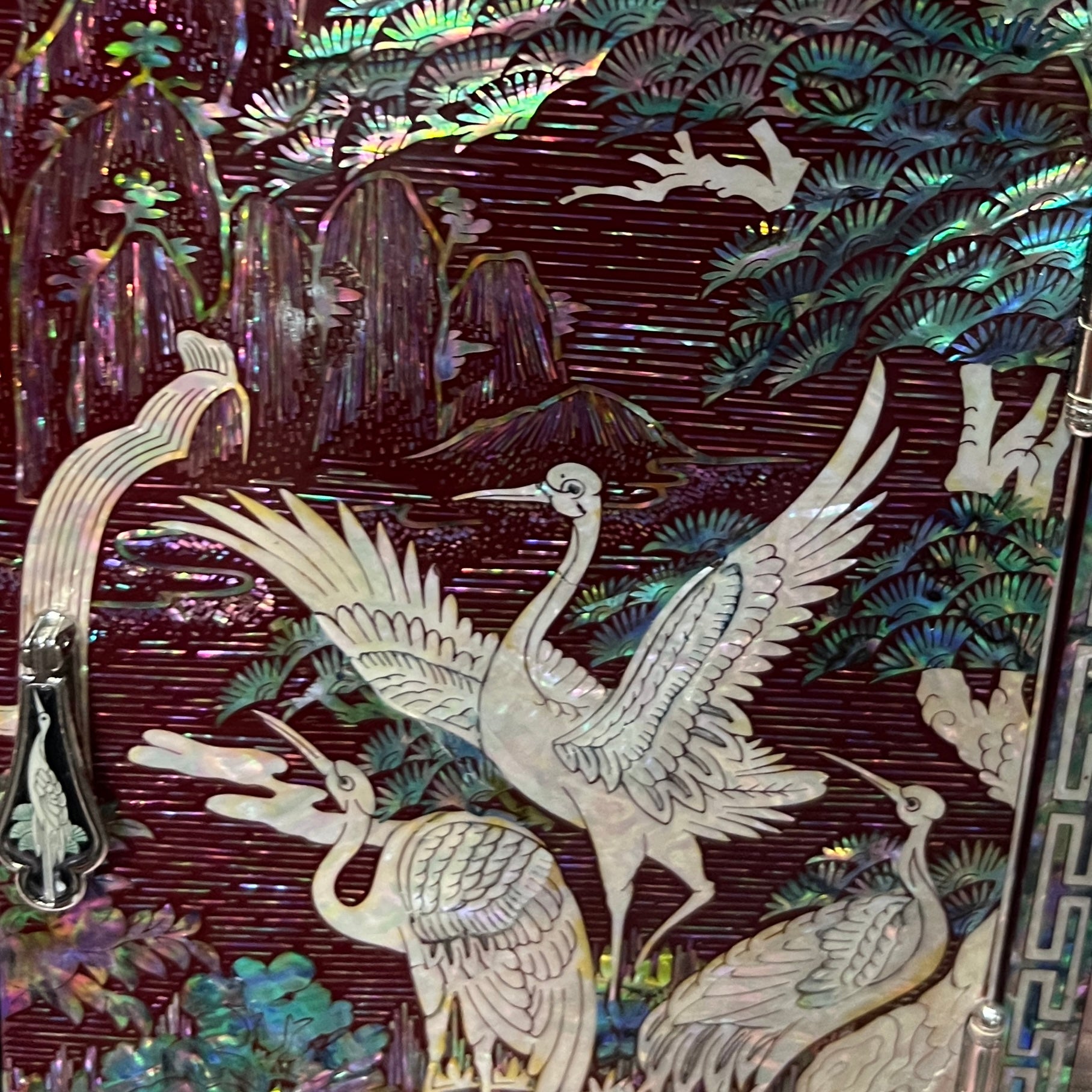 Mother-of-Pearl Double-Door Jewelry Chest: Landscape and Longevity Motifs