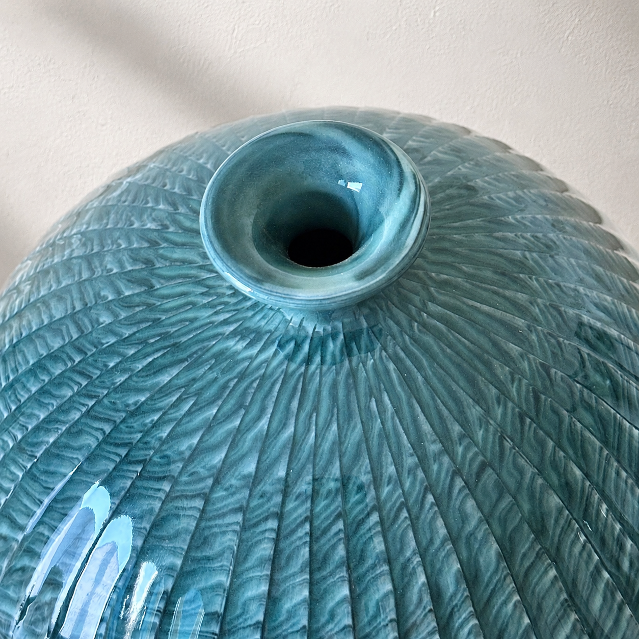 Celadon Vessel (Ho): Mixed-Clay Technique (Yeollimun)
