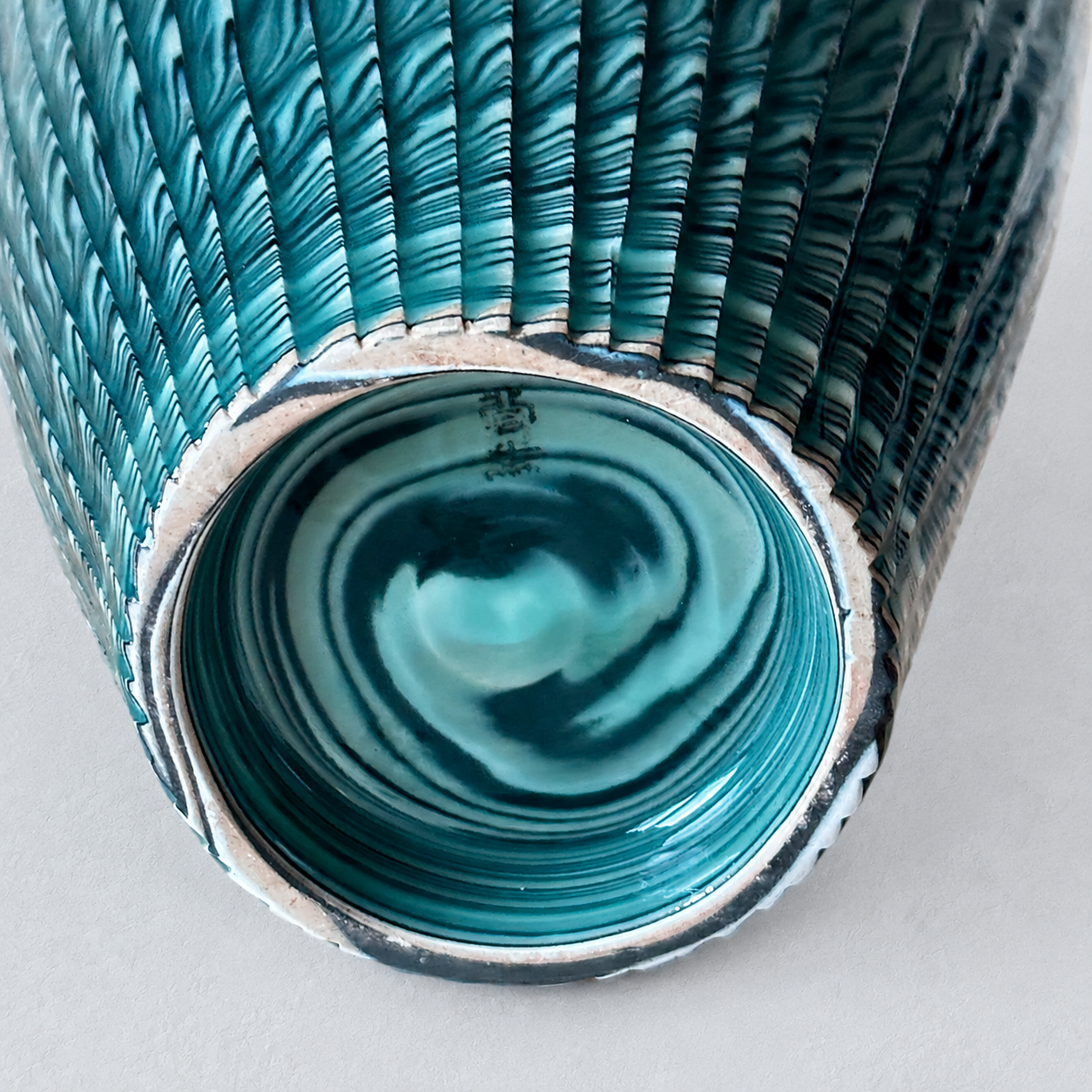 Celadon Vessel: Yeollimun Mixed-Clay Technique, 2023