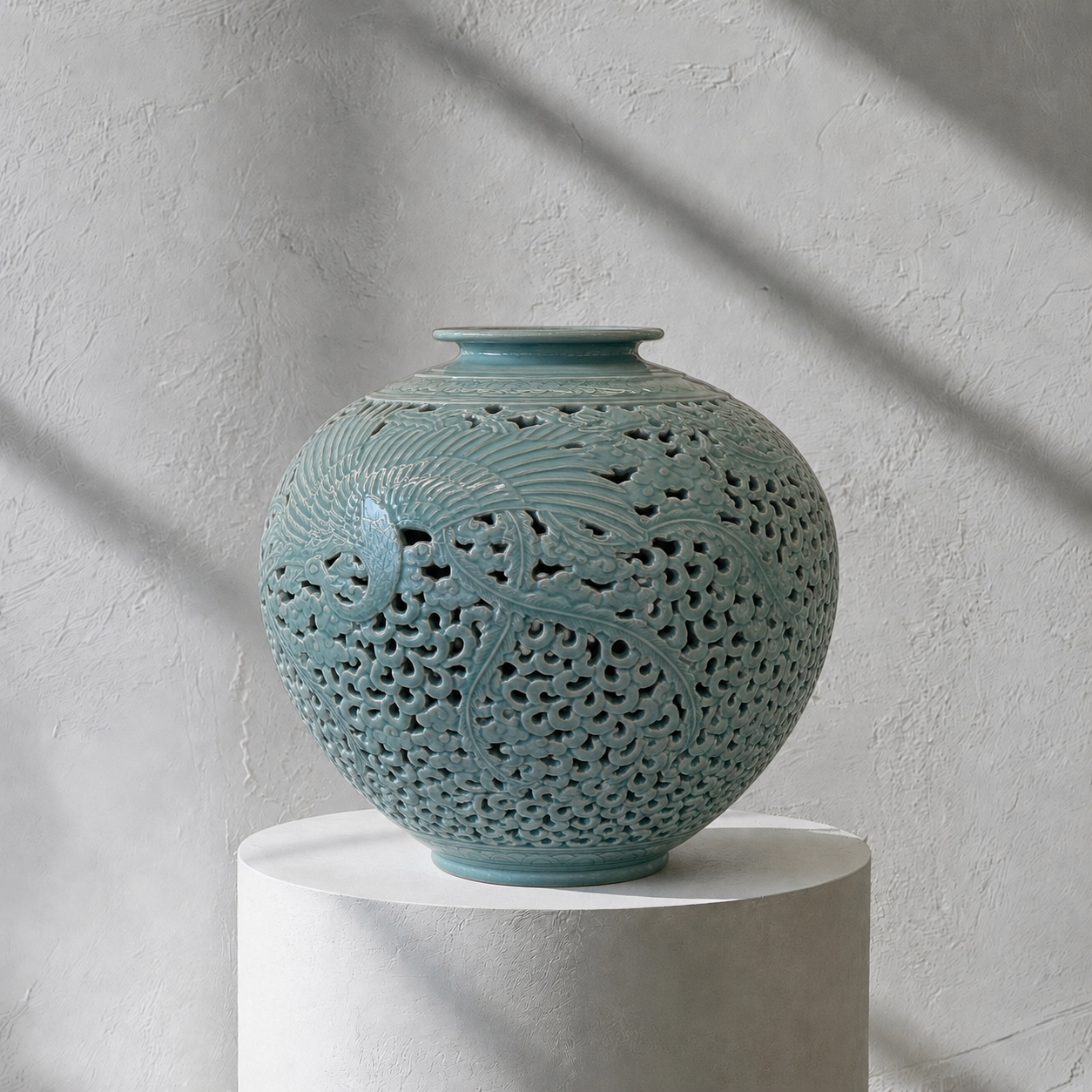 Doppelwandige durchbrochene Celadon-Flaschenvase: Chrysanthemenmotiv