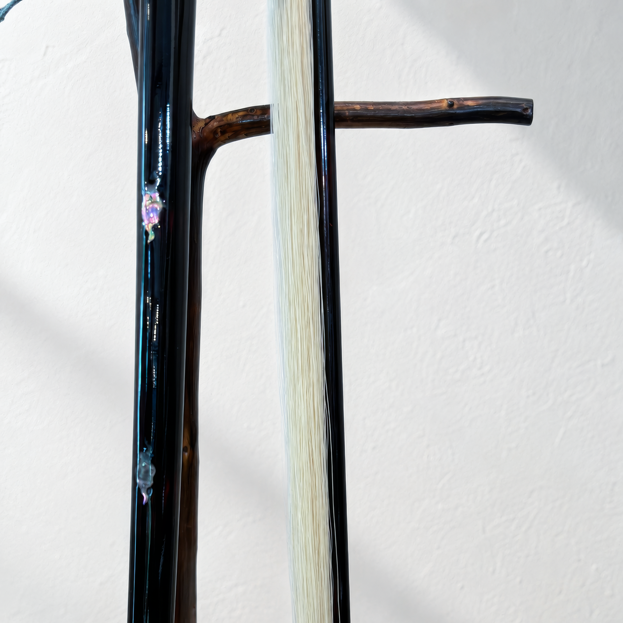 Seladon-Gayageum mit eingelegtem Pfingstrosen- und Phönix-Motiv