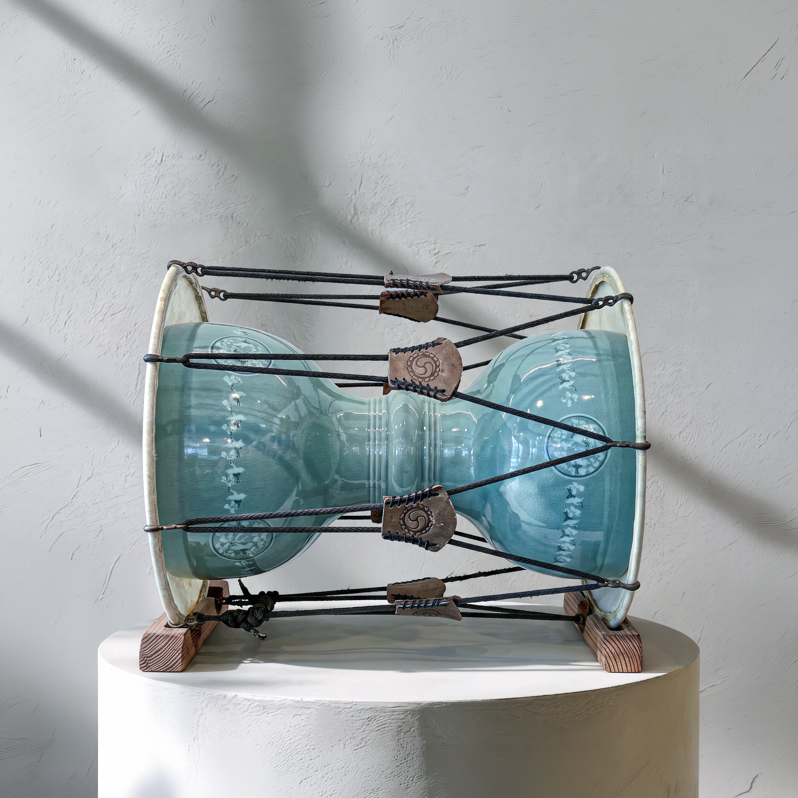 Celadon Janggu (Hourglass Drum): Inlaid Cloud-and-Crane Motif